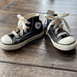 Converse toddler sneakers